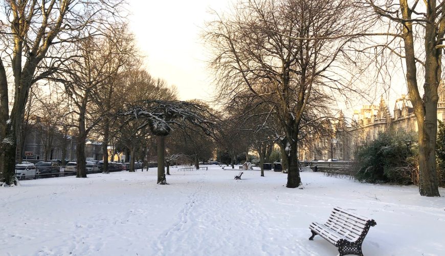 UK weather: -4 chill brings ‘severe’ frost, heavy snow and travel chaos across UK after -10C overnight freeze