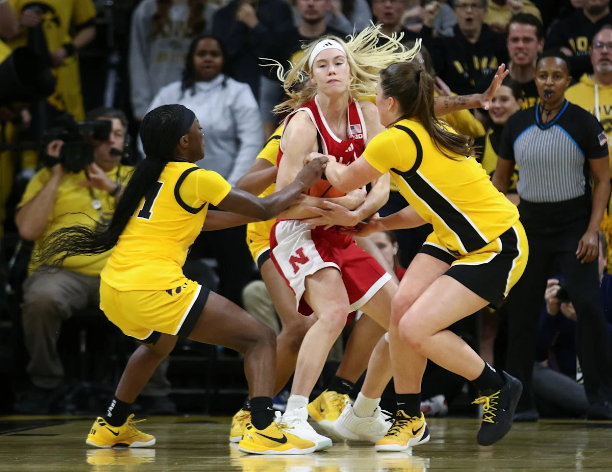 Foul trouble dooms Nebraska in 86-76 loss to Iowa