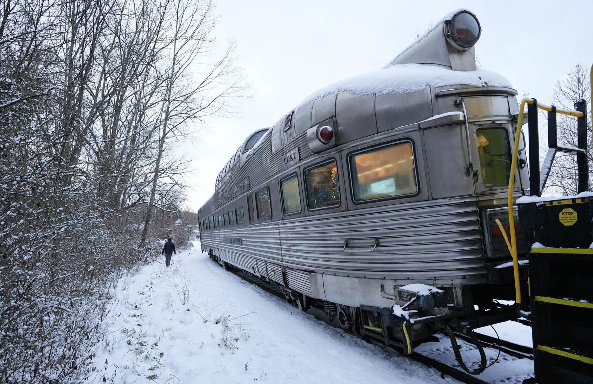 Holiday forecast: Dreaming of a white Christmas is better than traveling during one